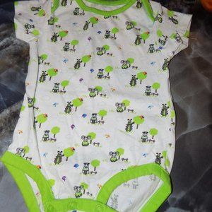 Avon Snap Tee Tiny Tillia White With Green Trim Size 6/9 Months NWOT